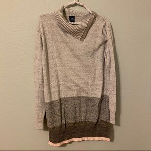 Gap long sleeve turtleneck sweater